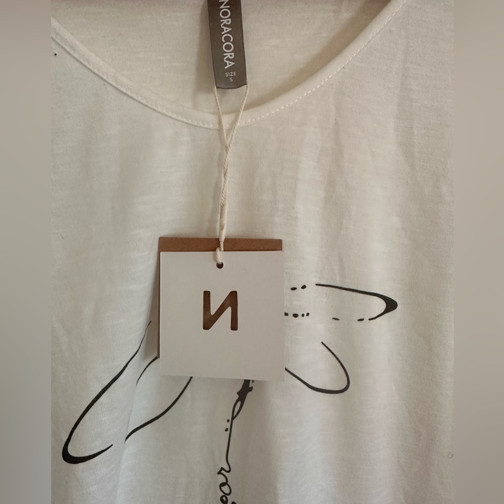 Regular Fit Crewneck Short Sleeve Shirt with Dragonfly Women Size Small White - Picture 2 of 4